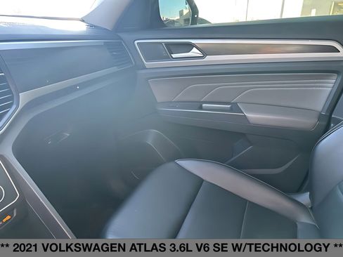 Used 2021 Volkswagen Atlas SE image 30