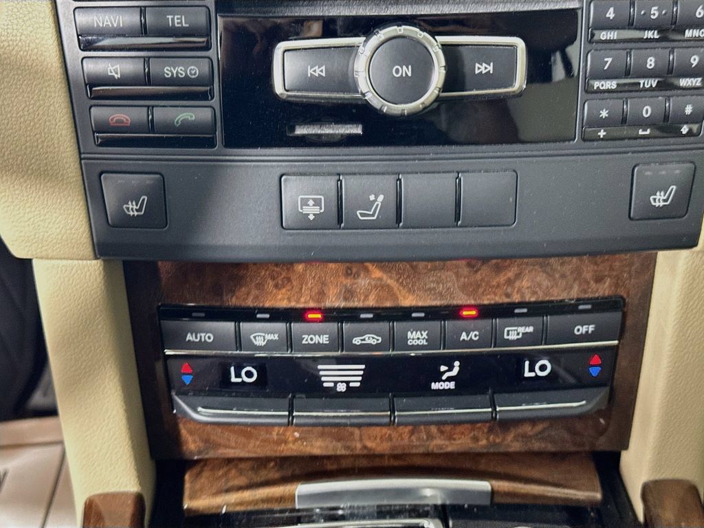 Used 2013 Mercedes-Benz E 350 4MATIC Sedan image 18