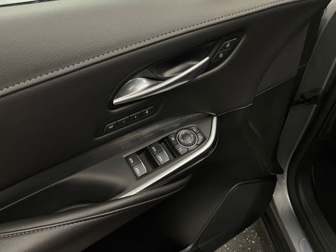 Used 2025 Cadillac XT4 Premium Luxury image 10