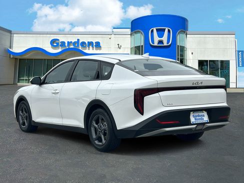 Used 2025 Kia K4 FWD image 4