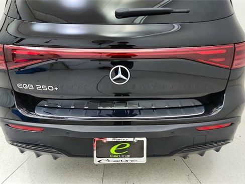 Used 2024 Mercedes-Benz EQB 250+ 250+ image 11