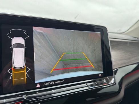 New 2025 Volkswagen Atlas SEL image 23