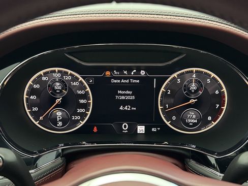 Used 2020 Bentley Flying Spur W12 image 49