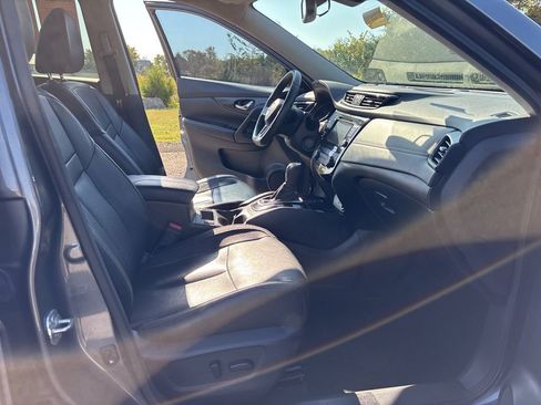 Used 2020 Nissan Rogue SL image 24