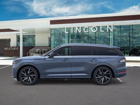 New 2025 Lincoln Aviator Black Label image 3