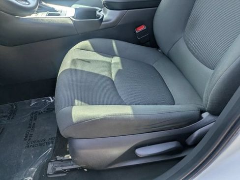 Used 2024 Toyota RAV4 LE AWD/4WD image 20