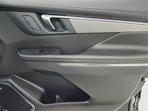 Used 2025 Buick Enclave Preferred image 27