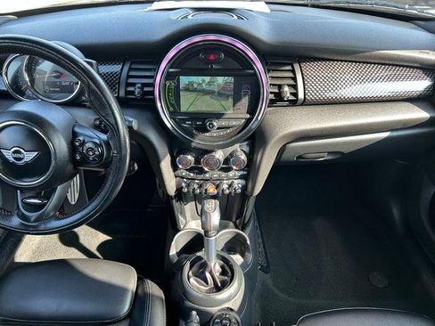 Used 2018 MINI Cooper S FWD image 9