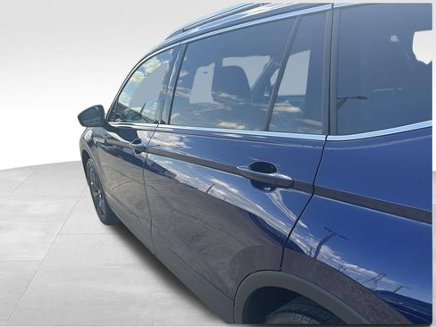 Certified 2023 Volkswagen Tiguan SE image 30