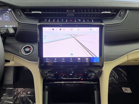 New 2025 Jeep Grand Cherokee Limited image 20