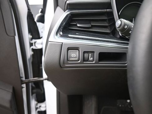 Certified 2025 Cadillac XT5 Premium Luxury image 33