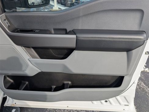 Used 2025 Ford F350 XLT image 46