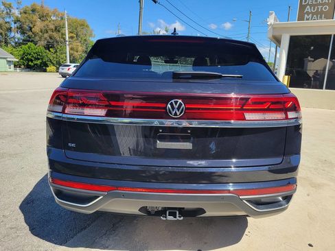 Used 2026 Volkswagen Atlas Cross Sport SE FWD image 4