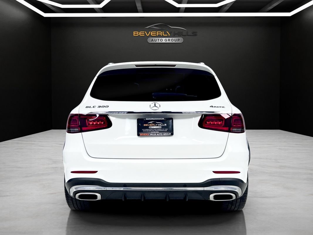 Used 2020 Mercedes-Benz GLC 300 4MATIC image 4
