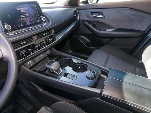 Used 2023 Nissan Rogue SV image 20