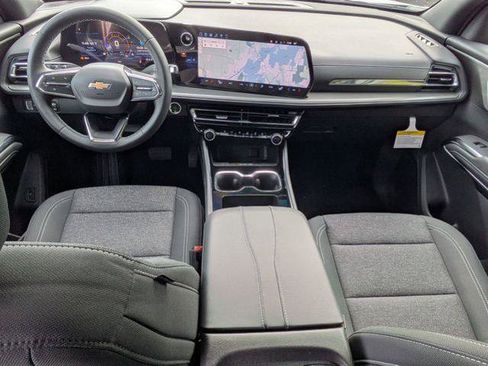 New 2026 Chevrolet Traverse LT w/ Driver Confidence Package FWD image 23