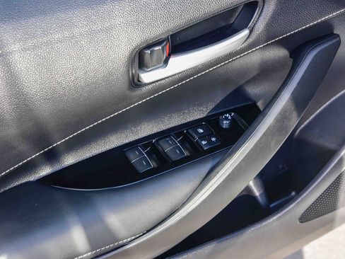 Certified 2025 Toyota Corolla SE image 24