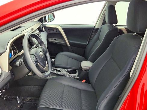 Used 2015 Toyota RAV4 LE AWD/4WD image 18
