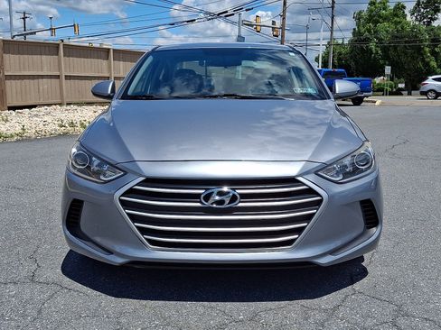 Used 2017 Hyundai Elantra SE FWD image 2