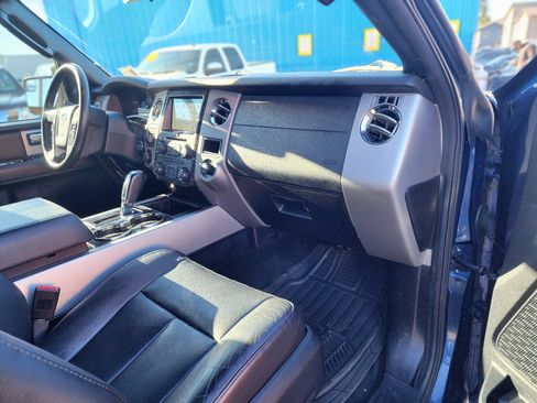 Used 2016 Ford Expedition Limited image 29