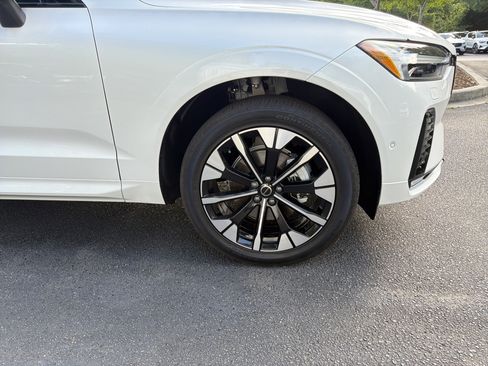 Used 2026 Volvo XC60 B5 Plus w/ Protection Package Premier AWD/4WD image 14
