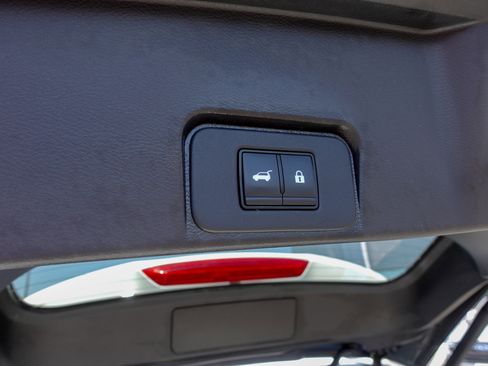 Used 2024 Nissan Rogue SV FWD image 24