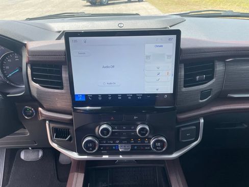 Used 2022 Ford Expedition Max Limited RWD image 22