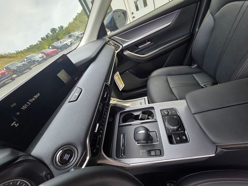 New 2025 MAZDA CX-90 3.3 Turbo w/ Preferred Package image 14