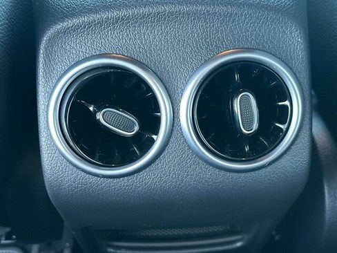 Used 2025 Mercedes-Benz GLB 250 GLB 250 4D Sport Utility 4MATI image 16