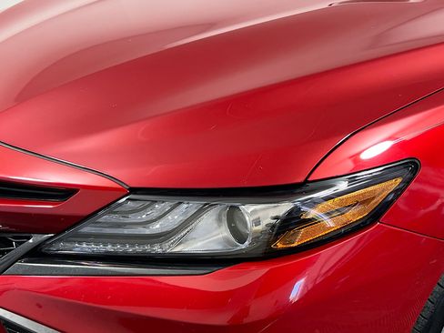 Used 2022 Toyota Camry XSE FWD image 33