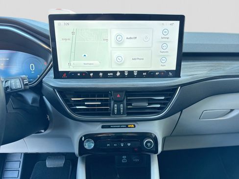 Certified 2023 Ford Escape SE w/ PHEV Premium Package image 29