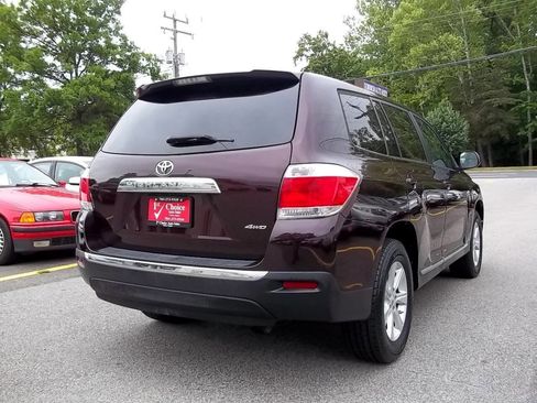 Used 2012 Toyota Highlander 4WD w/ Tow Pkg image 3
