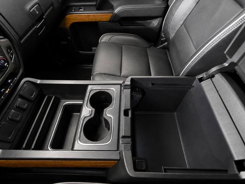 Used 2017 Chevrolet Silverado 1500 High Country AWD/4WD image 22