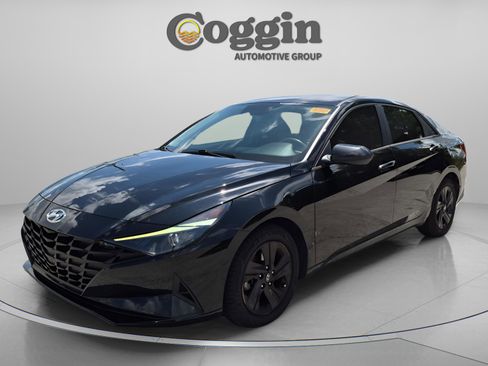 Used 2021 Hyundai Elantra SEL FWD image 1