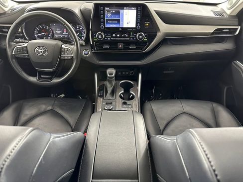 Used 2020 Toyota Highlander Limited AWD/4WD image 23