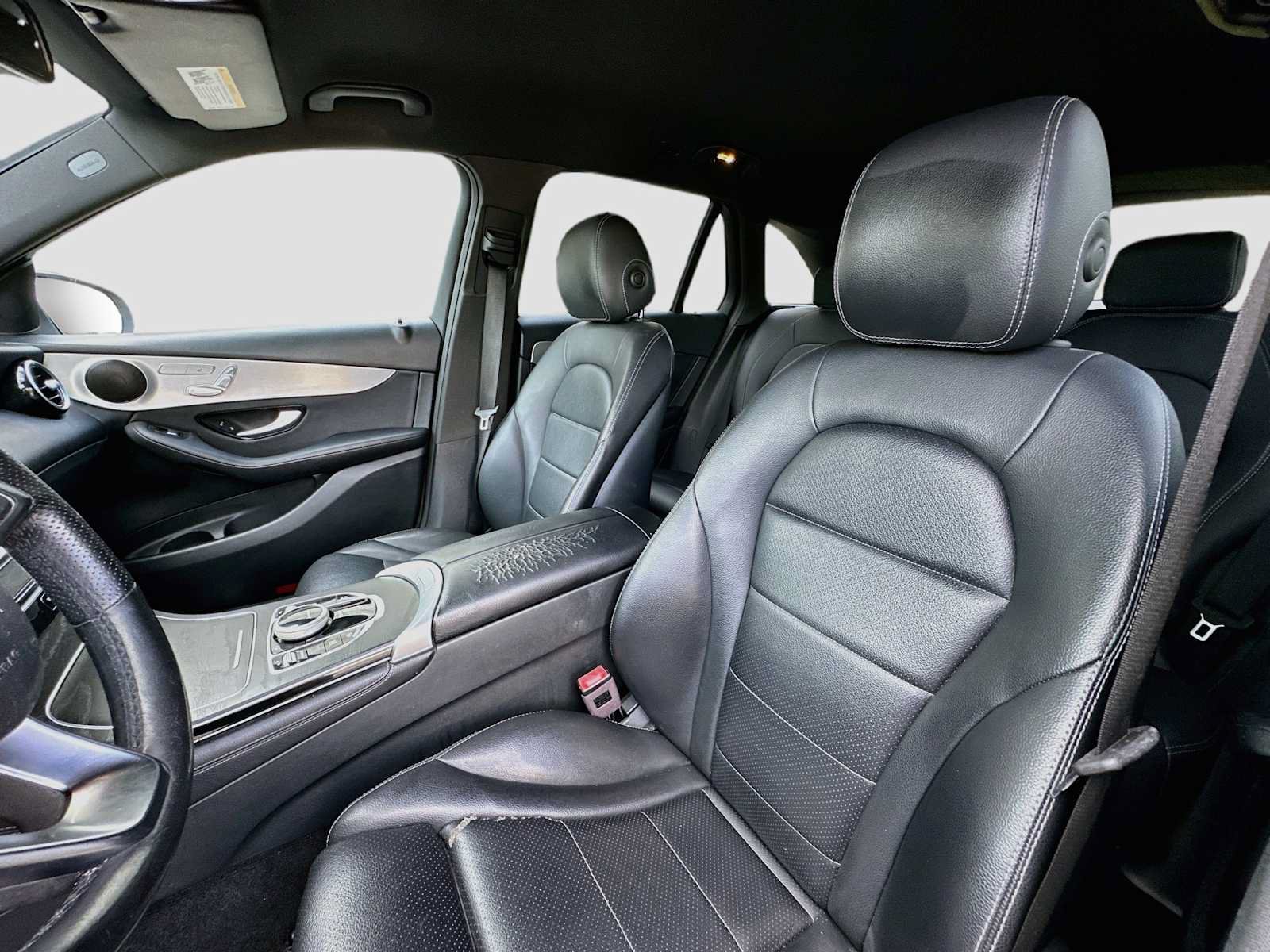 Used 2019 Mercedes-Benz GLC 300 image 21