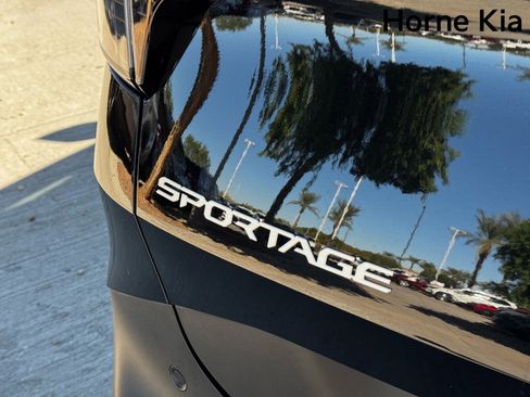 New 2026 Kia Sportage EX image 9