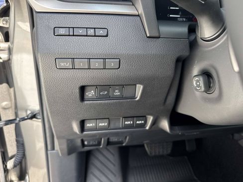 Used 2025 Lexus GX 550 w/ Accessory Package (CT) AWD/4WD image 33