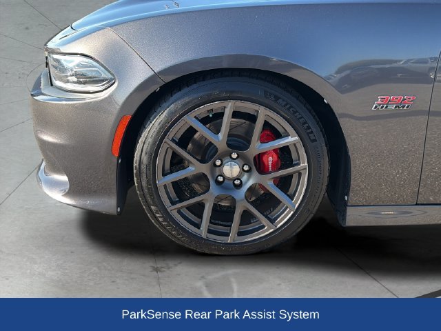 Used 2016 Dodge Charger R/T Scat Pack w/ Technology Group RWD image 28