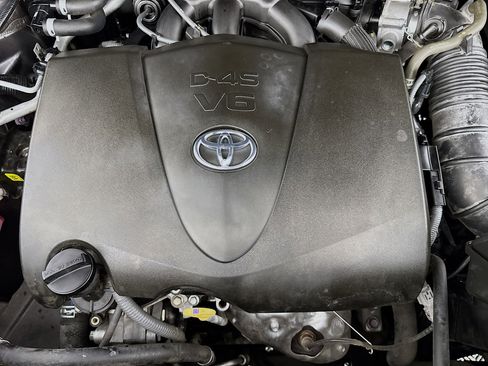 Used 2020 Toyota Highlander Platinum image 38