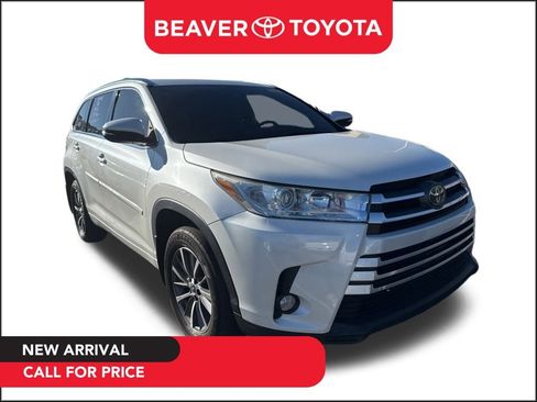 Used 2018 Toyota Highlander XLE image 1