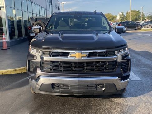 Used 2023 Chevrolet Silverado 1500 LT image 3