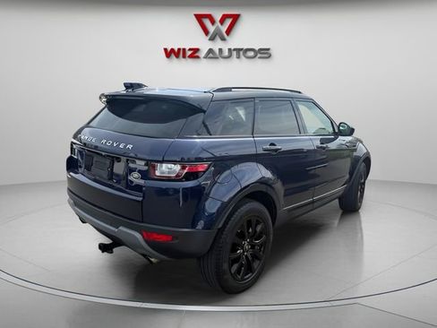 Used 2019 Land Rover Range Rover Evoque SE AWD/4WD image 5
