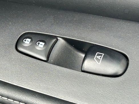 Used 2017 Nissan Murano S image 34