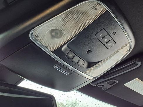 Used 2020 Chrysler 300 S RWD image 15