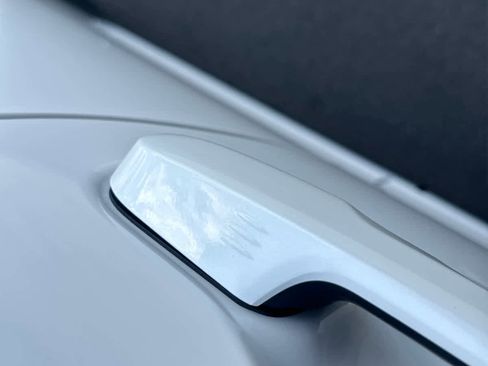 New 2025 Honda Pilot Touring image 17