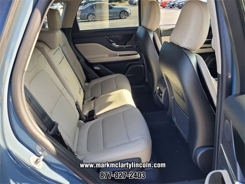 New 2026 Lincoln Corsair Premiere image 9