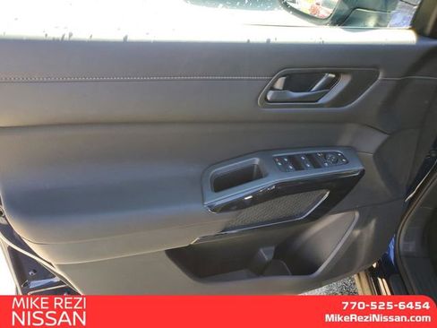 New 2026 Nissan Pathfinder SV w/ SV Premium Package AWD/4WD image 12