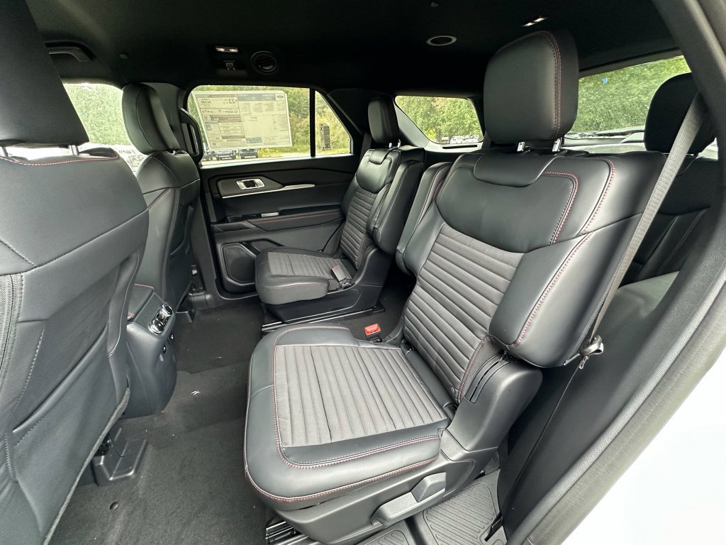 New 2027 Ford Explorer ST-Line w/ Premium Package AWD/4WD image 17