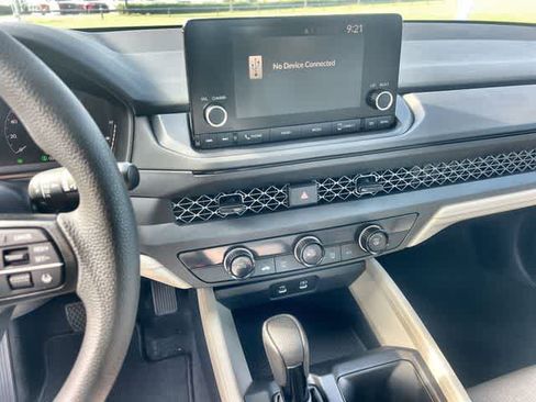 Used 2024 Honda Accord LX image 18
